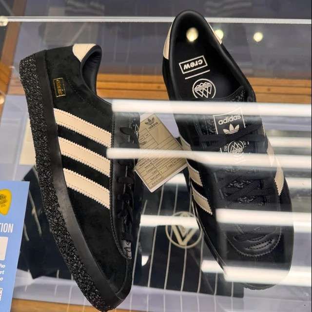 Adidas X Oasis, Buat Sepatu Edisi Spesial?